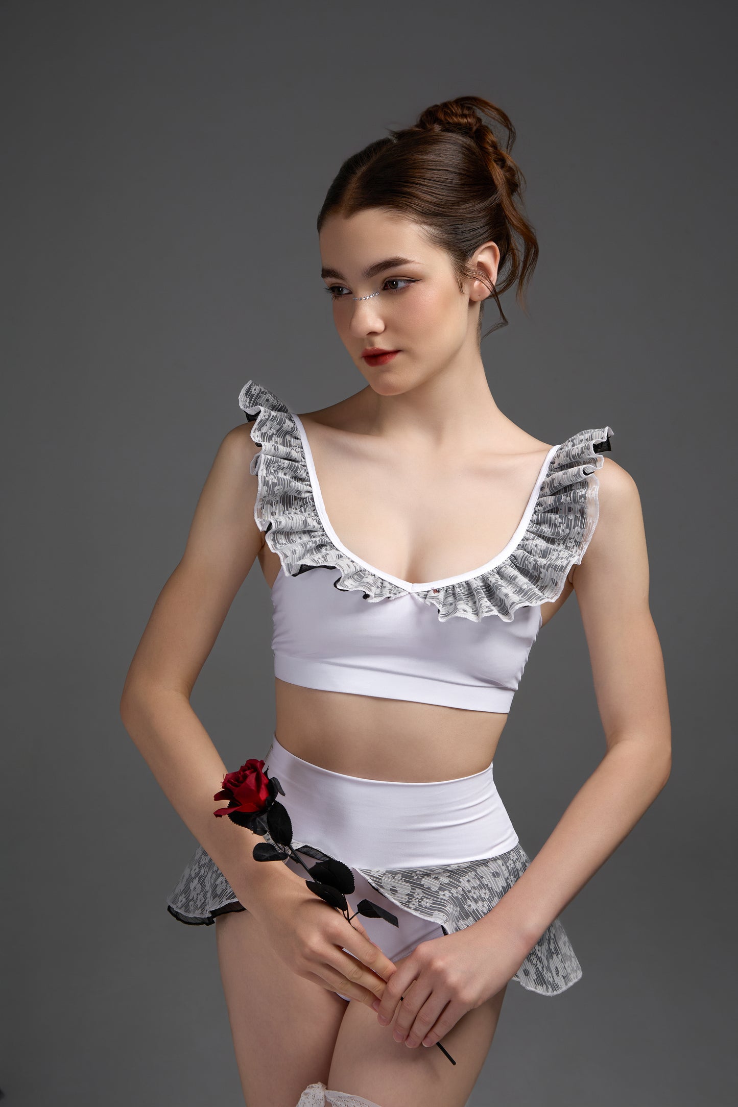 Night Rose Pole Wear - White