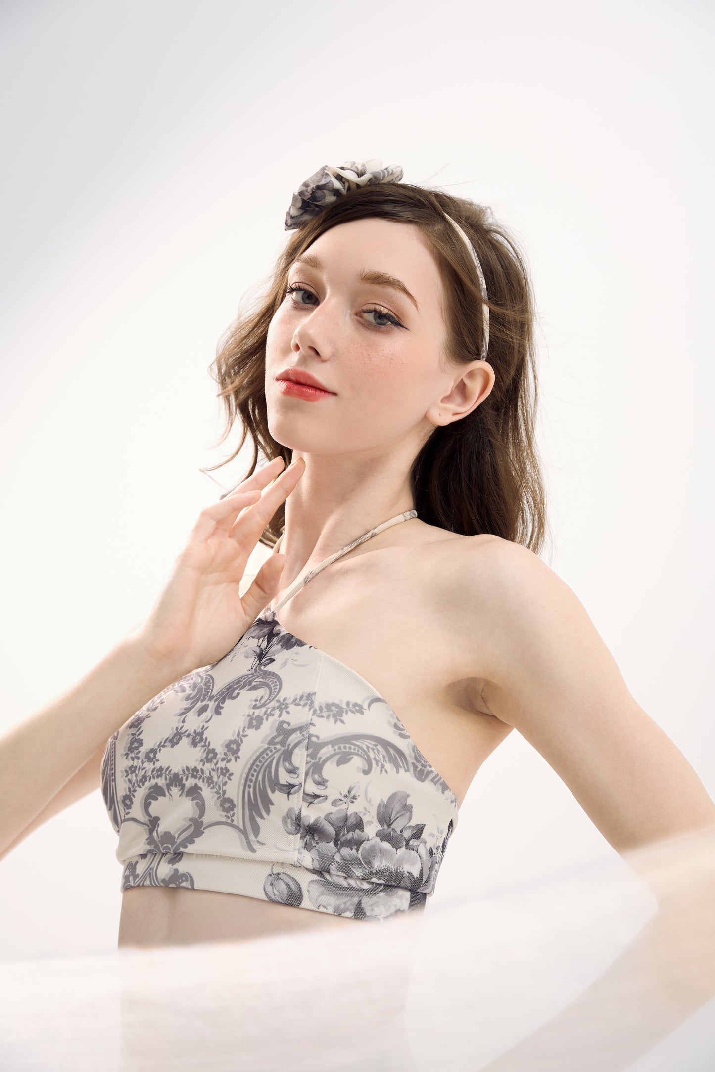 Peony Pole Wear - White Dove