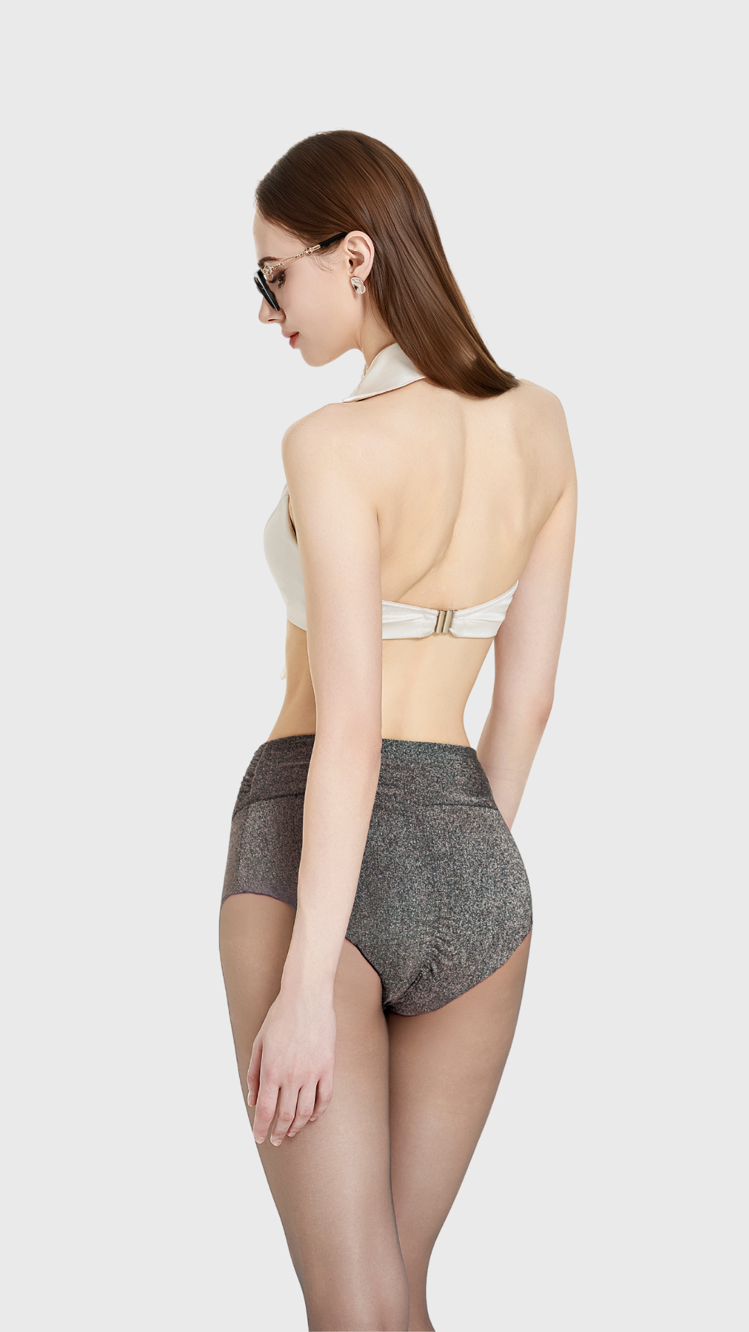 Vera Pole Wear